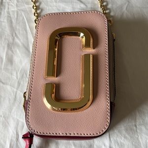 The Marc Jacobs “Hot Shot”